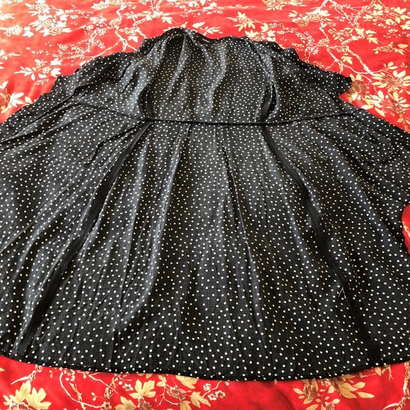 Fabulous Black & White Polka Dot Button Wrap Dress - Size XXS - Picture 9 of 16